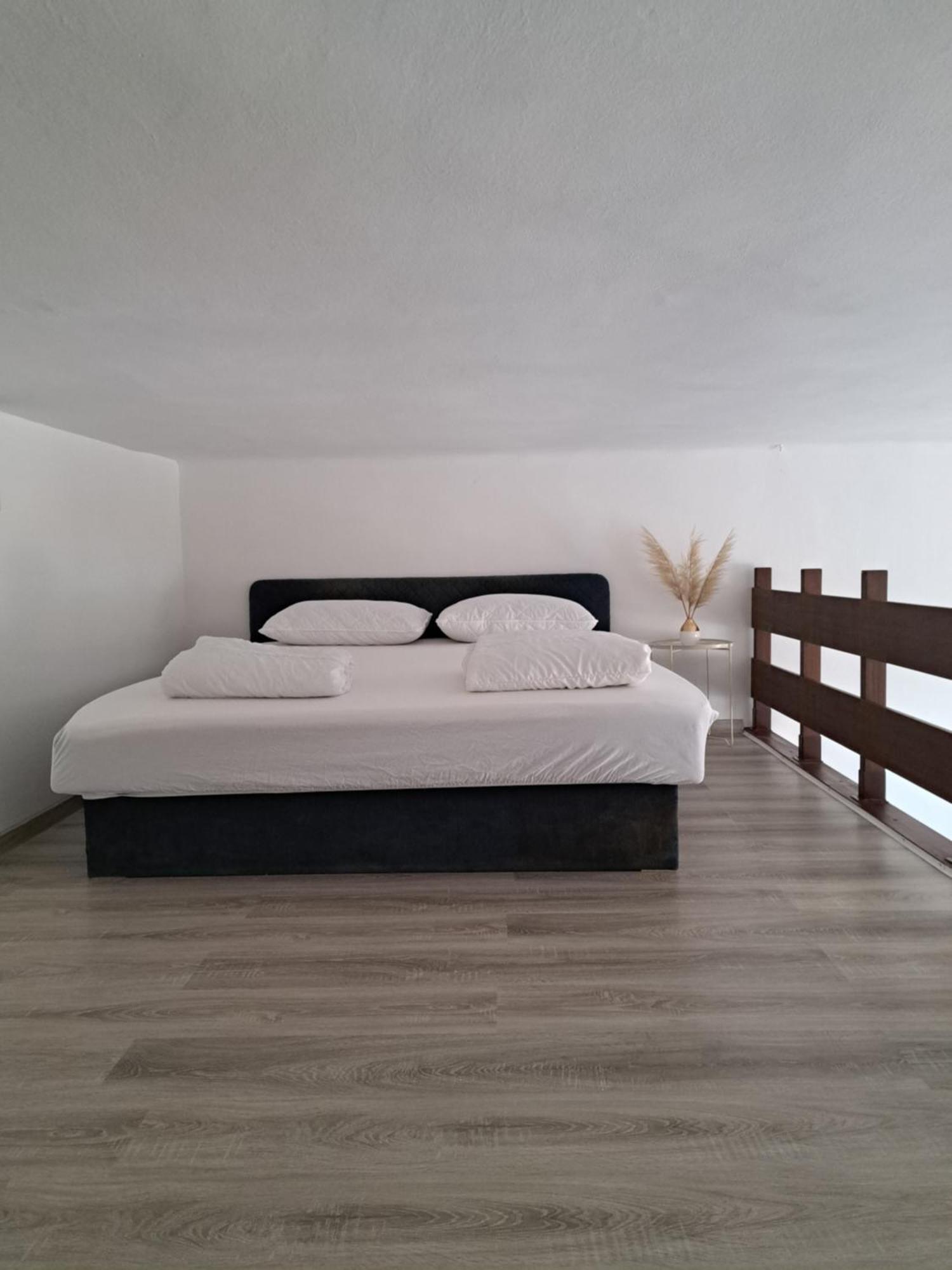 Apartman Ena & Marta ลอฟราน ภายนอก รูปภาพ